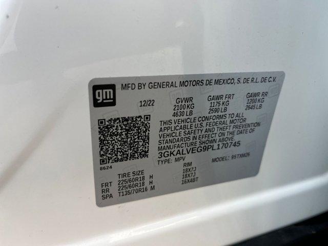 Photo of 2023 Summit White GMC Terrain