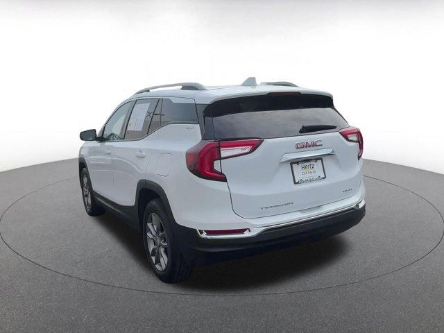 Photo of 2023 Summit White GMC Terrain