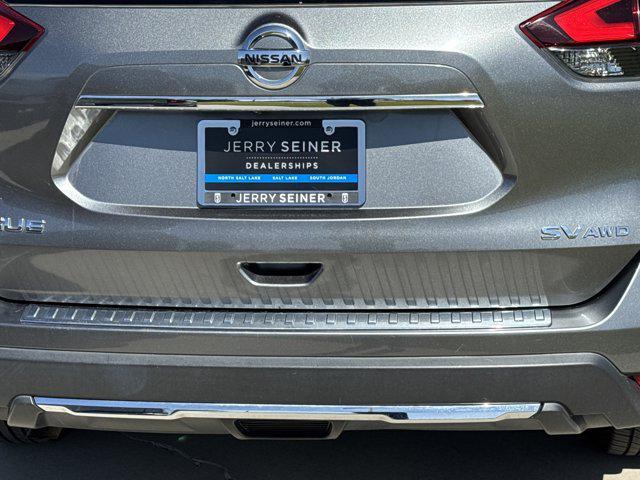 Photo of 2017 Gun Metallic Nissan Rogue