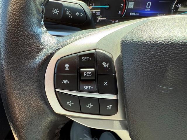 Photo of 2022 Atlas Blue Metallic Ford Explorer