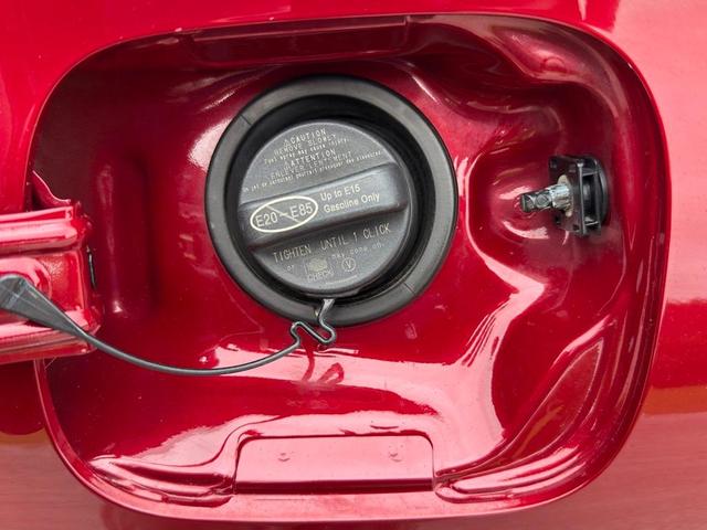 Photo of 2022 Ruby Flare Pearl Toyota Highlander