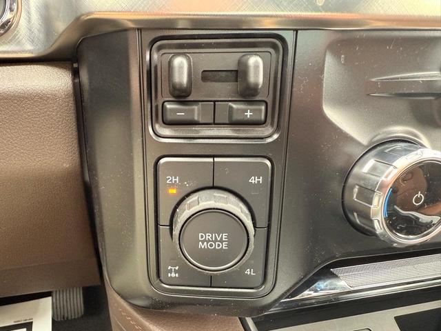 Photo of 2025 Star White Ford F-250