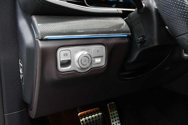 Photo of 2022 MANUFAKTUR Diamond White Bright Mercedes-Benz GLS 450