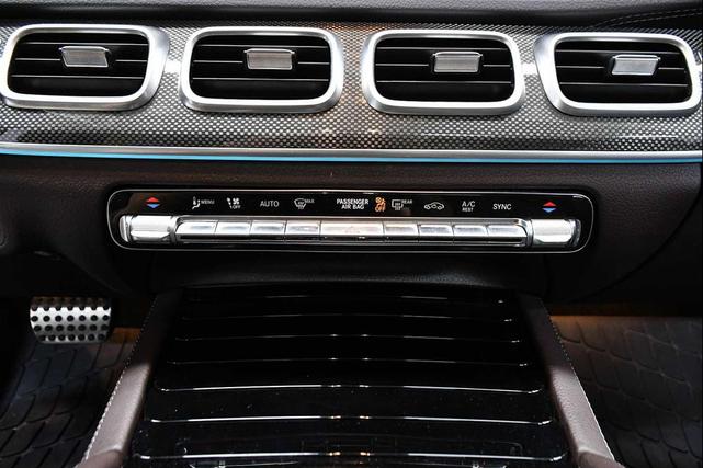 Photo of 2022 MANUFAKTUR Diamond White Bright Mercedes-Benz GLS 450