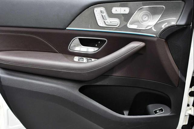 Photo of 2022 MANUFAKTUR Diamond White Bright Mercedes-Benz GLS 450