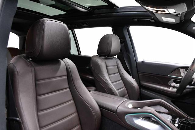 Photo of 2022 MANUFAKTUR Diamond White Bright Mercedes-Benz GLS 450
