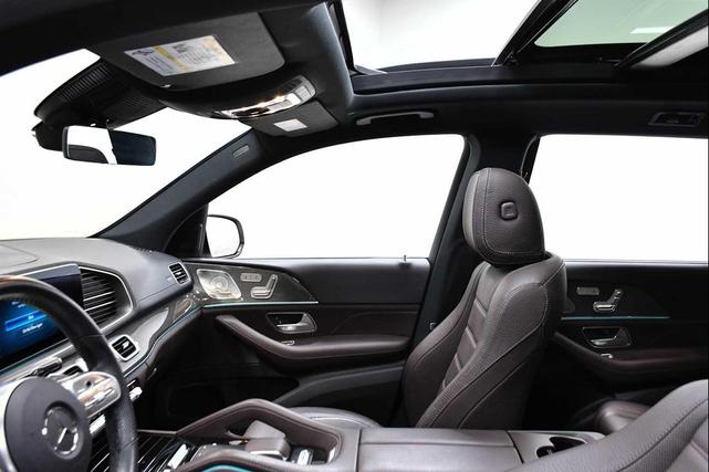 Photo of 2022 MANUFAKTUR Diamond White Bright Mercedes-Benz GLS 450