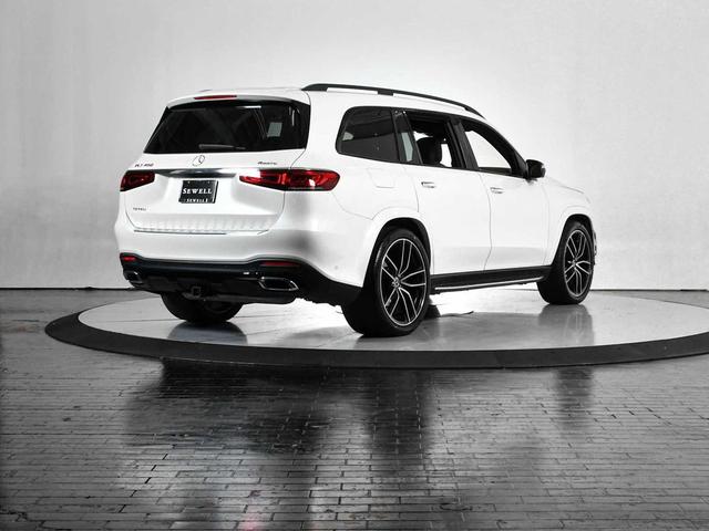 Photo of 2022 MANUFAKTUR Diamond White Bright Mercedes-Benz GLS 450