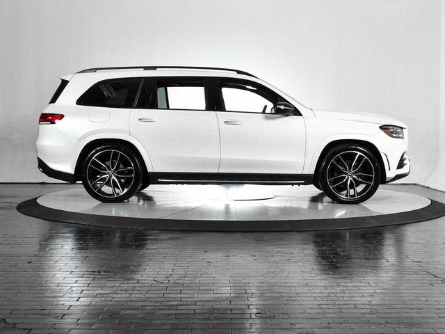 Photo of 2022 MANUFAKTUR Diamond White Bright Mercedes-Benz GLS 450