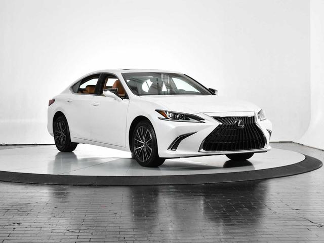 Photo of 2024 Eminent White Pearl Lexus ES 250