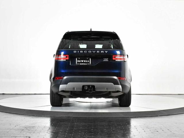 Photo of 2020 Portofino Blue Metallic Land Rover Discovery