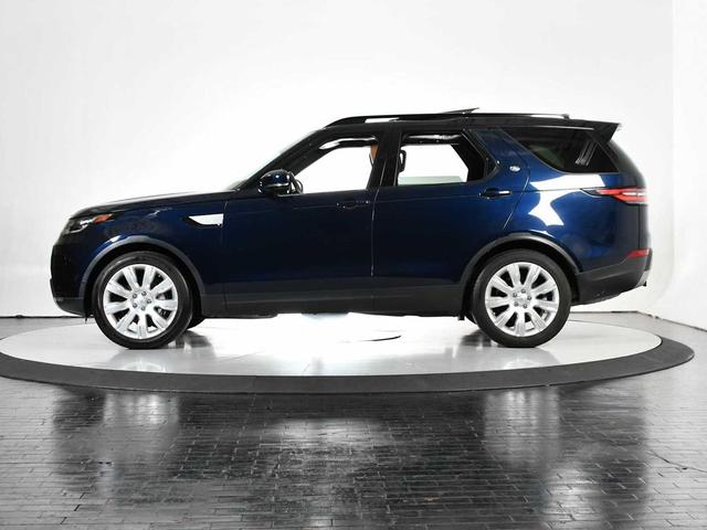 Photo of 2020 Portofino Blue Metallic Land Rover Discovery