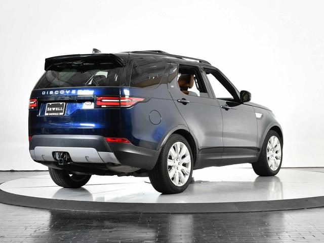 Photo of 2020 Portofino Blue Metallic Land Rover Discovery