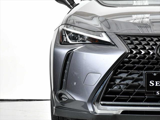 Photo of 2020 Nebula Gray Pearl Lexus UX 200