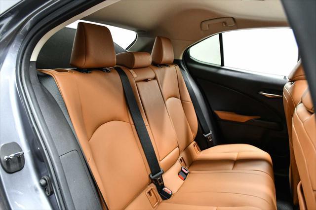 Photo of 2020 Nebula Gray Pearl Lexus UX 200