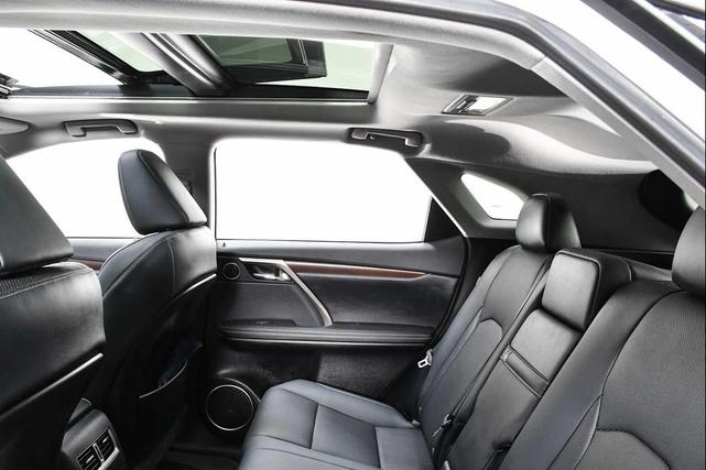 Photo of 2022 Eminent White Pearl Lexus RX 350