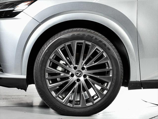 Photo of 2023 Iridium Lexus RX 350
