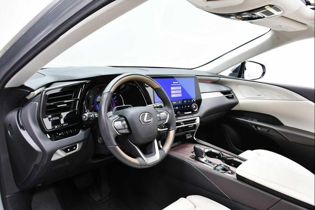 Photo of 2023 Iridium Lexus RX 350