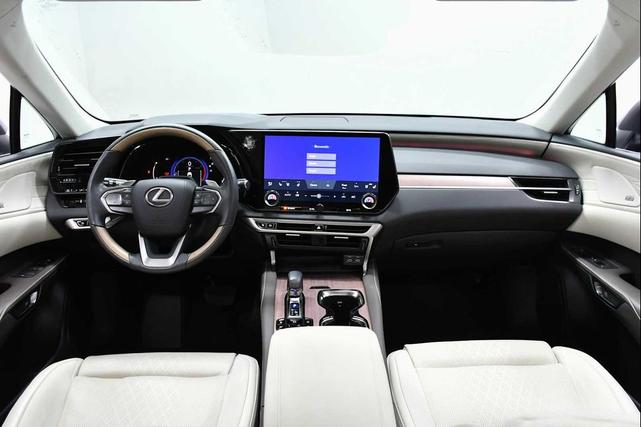 Photo of 2023 Iridium Lexus RX 350