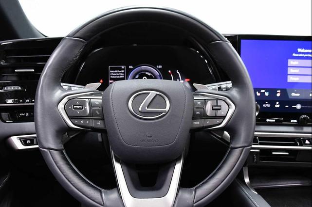 Photo of 2023 Eminent White Pearl Lexus RX 350