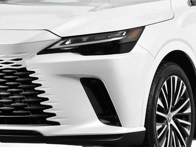 Photo of 2023 Eminent White Pearl Lexus RX 350