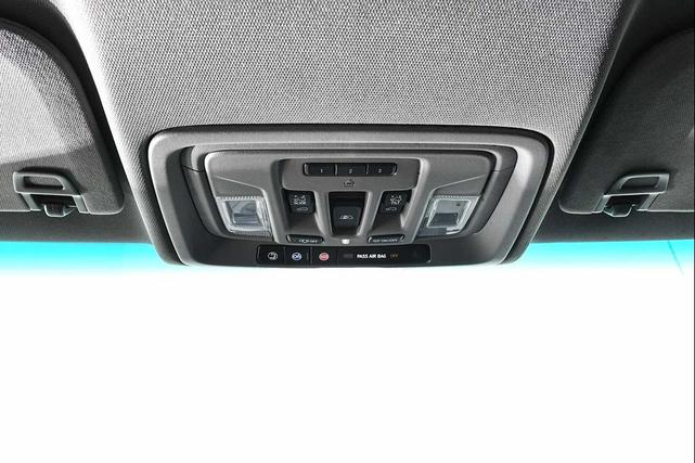 Photo of 2020 Pacific Blue Metallic GMC Sierra 1500