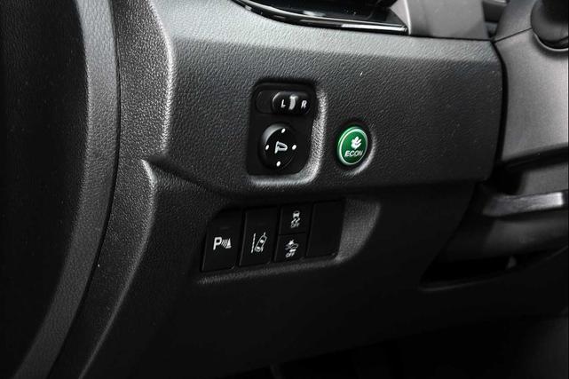 Photo of 2017 Crystal Black Pearl Honda Pilot