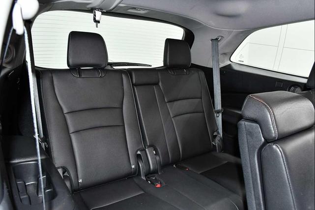 Photo of 2017 Crystal Black Pearl Honda Pilot