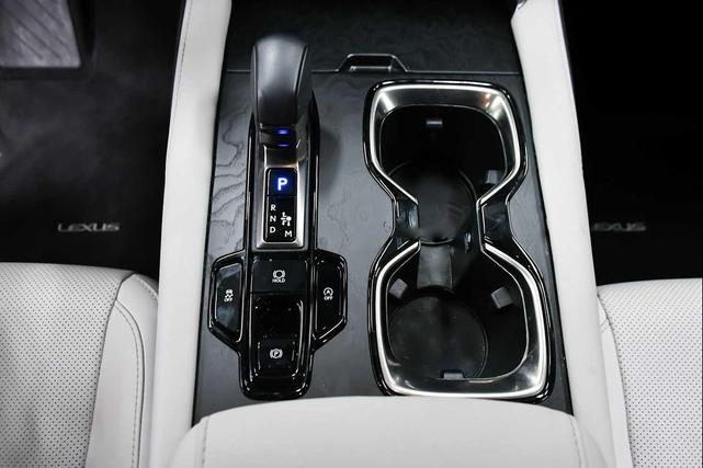 Photo of 2025 Nori Green Pearl Lexus RX 350