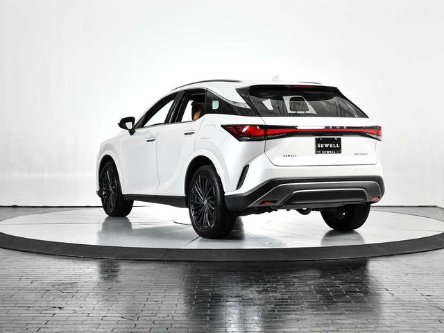 Photo of 2025 Eminent White Pearl Lexus RX 350