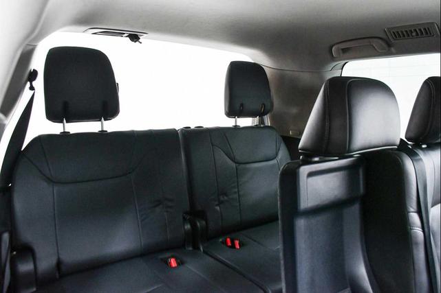 Photo of 2020 Nebula Gray Pearl Lexus LX 570