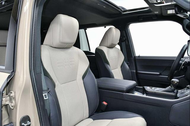 Photo of 2025 Earth/Black Roof Lexus GX 550