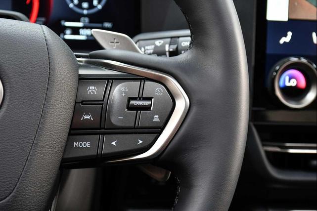 Photo of 2025 Earth/Black Roof Lexus GX 550
