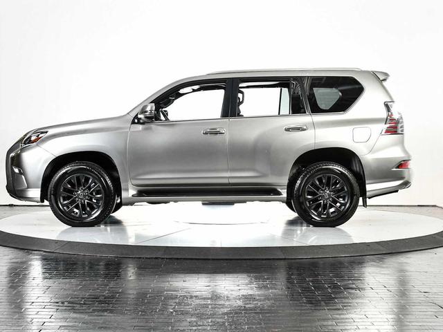 Photo of 2023 Atomic Silver Lexus GX 460