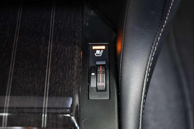 Photo of 2023 Atomic Silver Lexus GX 460