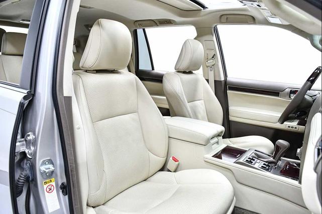 Photo of 2014 Tungsten Pearl Lexus GX 460
