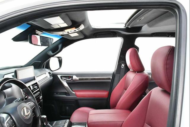 Photo of 2023 Eminent White Pearl Lexus GX 460