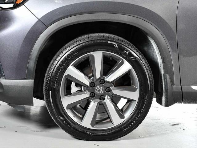 Photo of 2025 Modern Steel Metallic Honda Pilot