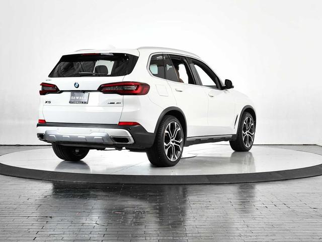 Photo of 2022 Alpine White BMW X5