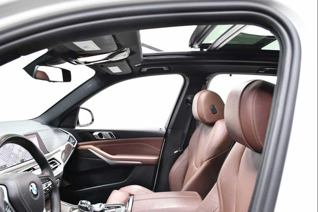 Photo of 2022 Alpine White BMW X5