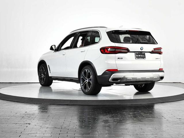 Photo of 2022 Alpine White BMW X5