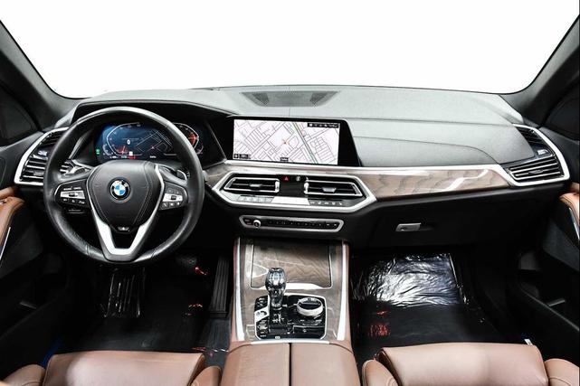 Photo of 2022 Alpine White BMW X5
