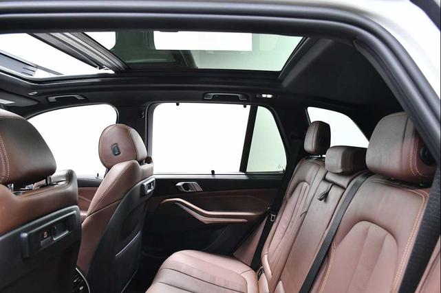 Photo of 2022 Alpine White BMW X5