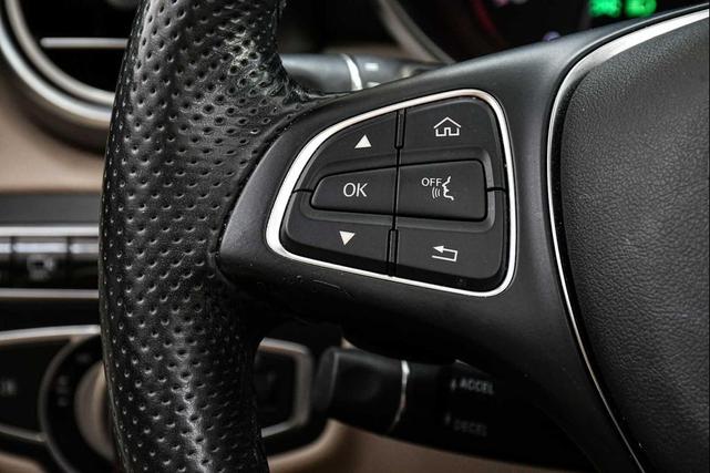 Photo of 2016 designo Diamond White Metallic Mercedes-Benz GLC 300