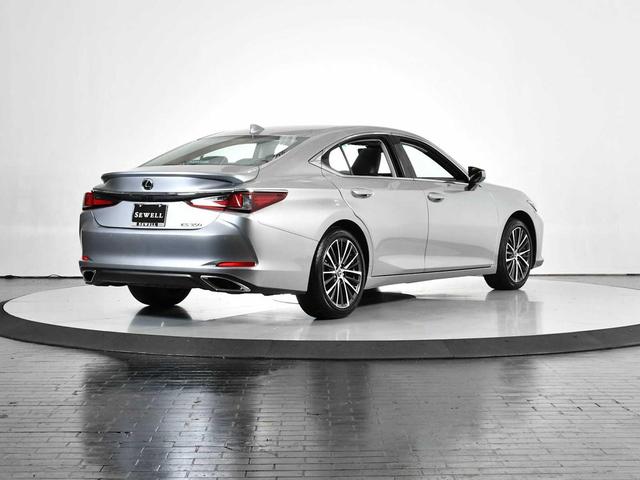 Photo of 2024 Iridium Lexus ES 350