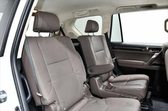 Photo of 2022 Starfire Pearl Lexus GX 460