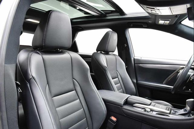 Photo of 2022 Atomic Silver Lexus RX 450h