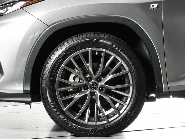 Photo of 2022 Atomic Silver Lexus RX 450h