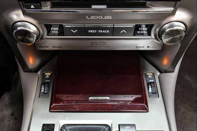 Photo of 2015 Starfire Pearl Lexus GX 460