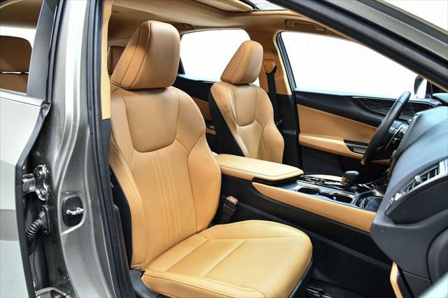 Photo of 2025 Atomic Silver Lexus NX 350